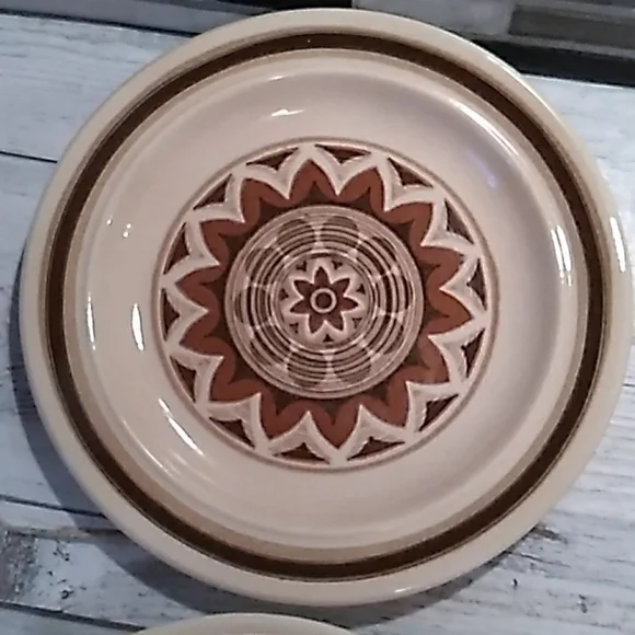 Vintage 1970s brown USA pottery dessert plates