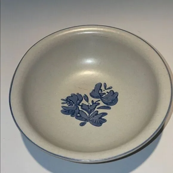 Elegant Blue Floral Dinnerware Bowl