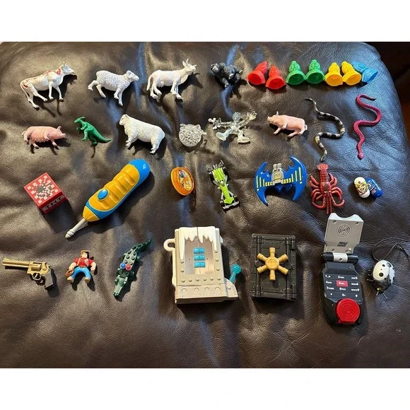 Lot of 25+ Random Toys & Figures – Animals, Gadgets, Miniatures & More
