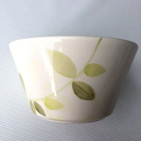Matceramica Portugal Deep Bowl Soup Cereal Salad White Green Plant Leaf Pattern