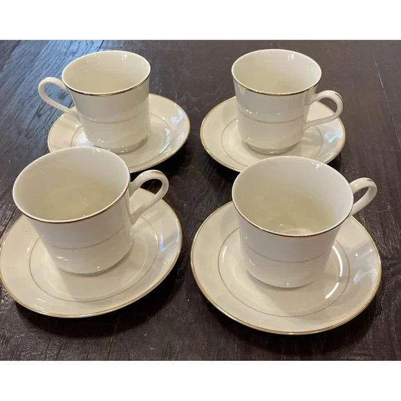 Royal Limited Golden Ivory Teacup Cups‎ Saucers Gold Trim Japan Set Of 4