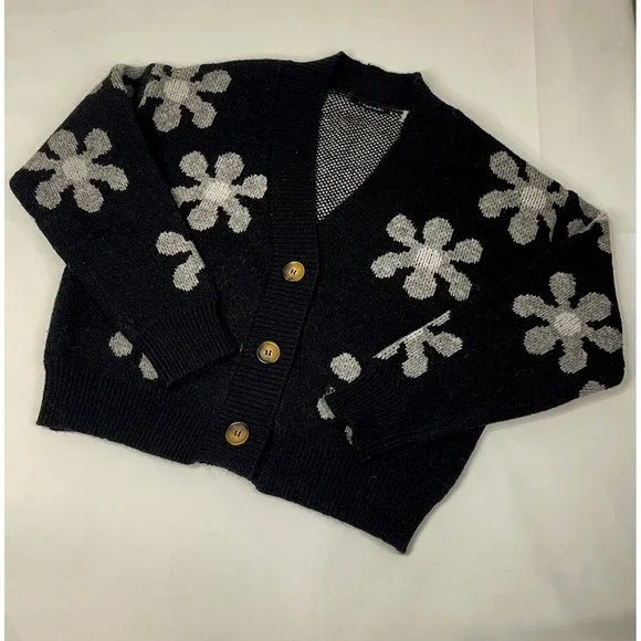 T‎ Tahari Black Floral Button Front Cardigan Sweater Fun Cozy Casual Everyday