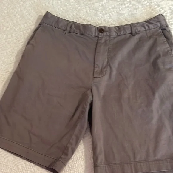Faherty Mens Shorts 9 inch grey Sz 33 cotton
