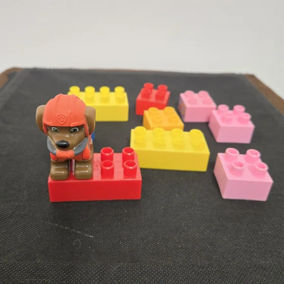 Small Lot Of 9 Blocks 1 Paw Patrol Figure Megablocks