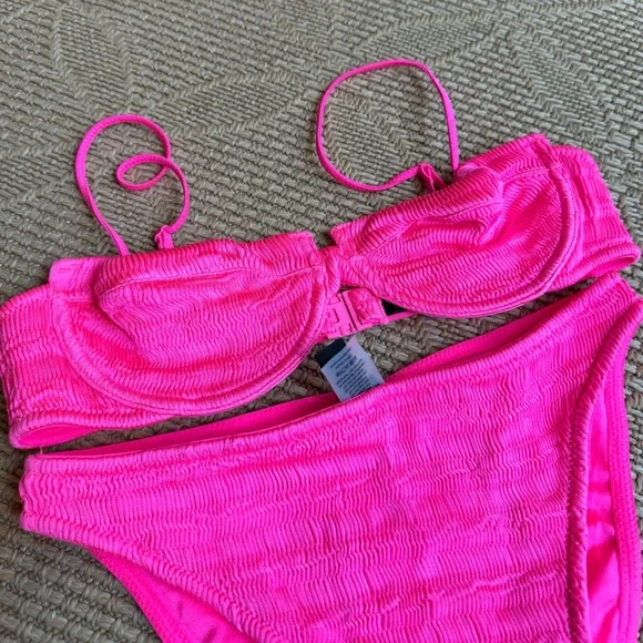 Triangl Swimwear Rhian Bikini Top in Mysa