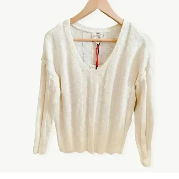 Hippie Rose Winter White V Neck Womens Sweater Sz Small