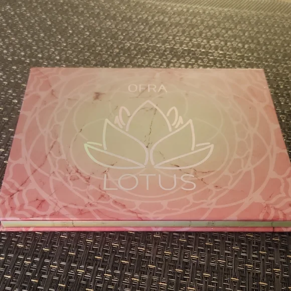OFRA Lotus Eyeshadow Palette - Pink and White Marble