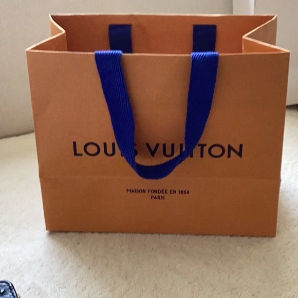 Louis Vuitton yellow gold small paper shopping gift bag size 8,5x7xx4,5