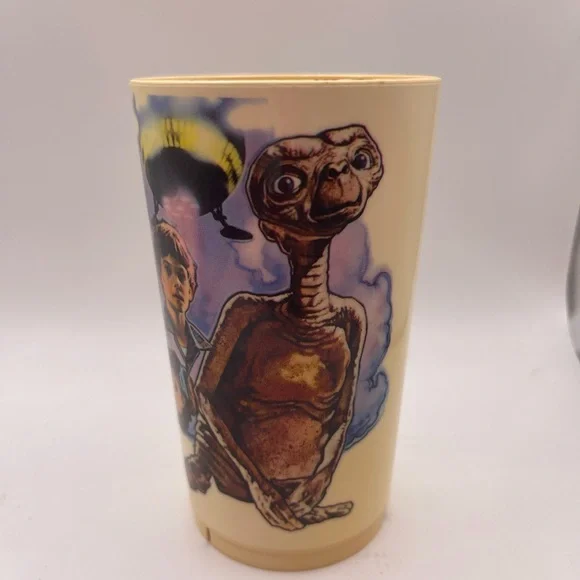 E.T.‎ Steven Spielberg Extra Terrestrial VTG Collectible 80’s Universal Cup