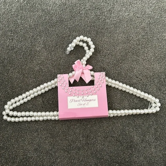 Elegant pearl clothes hangers