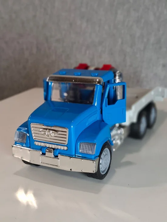 Blue Die-Cast Toy Truck with Chrome Accents for Kids