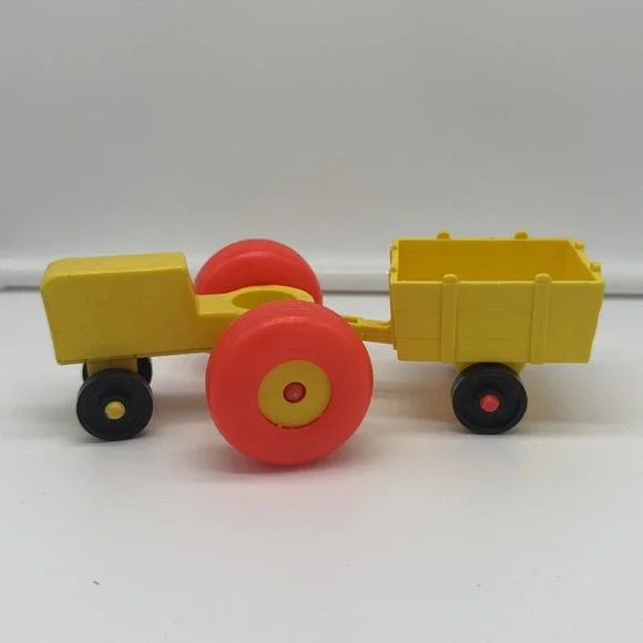Vintage Fisher Price little people red farm tractor w/yellow cart/wagon