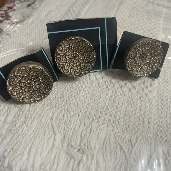 Cabinet Drawer Knobs Cynthia Rowley‎ Round Antiqued Gold Pulls Set of 3
