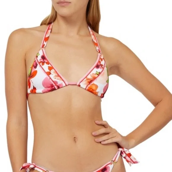 NWOT Camilla ring tri TOP