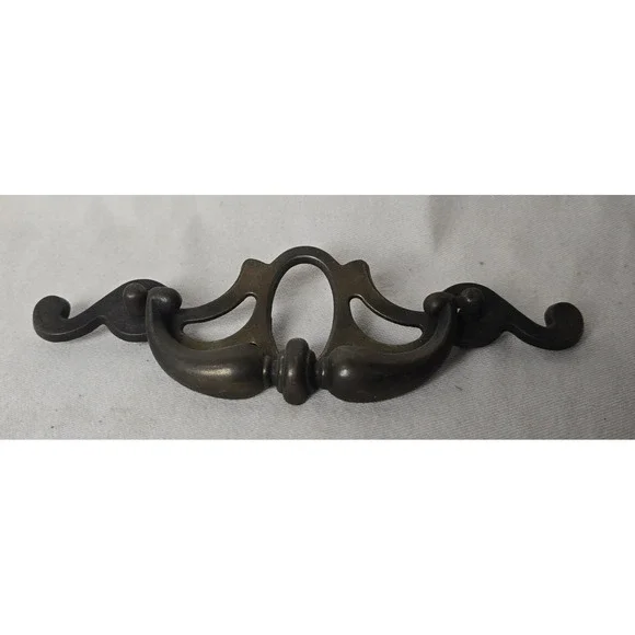 Salvaged Drawer Pull 7 1/4 In Long 4‎ 1/4 In Center K13781