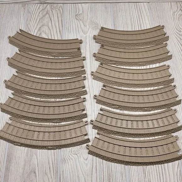 Lot of 11 Thomas the Train Friends Trackmaster Beige Curved Track Locomotive‎