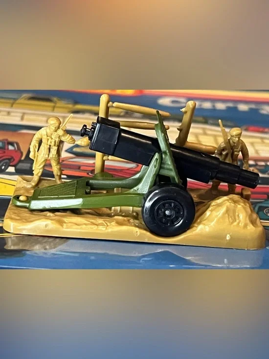 Vintage Matchbox 1977 MB-32 Field Gun Cannon Toy Soldiers Lesney England