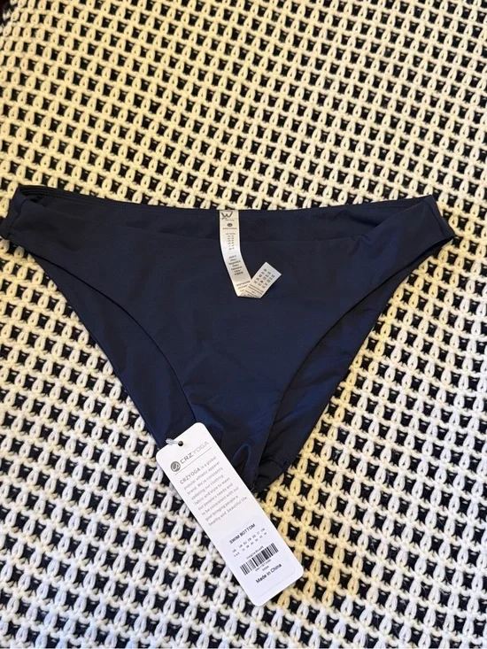 CRZ YOGA Women’s Insignia Blue Bikini Bottom Size Small
