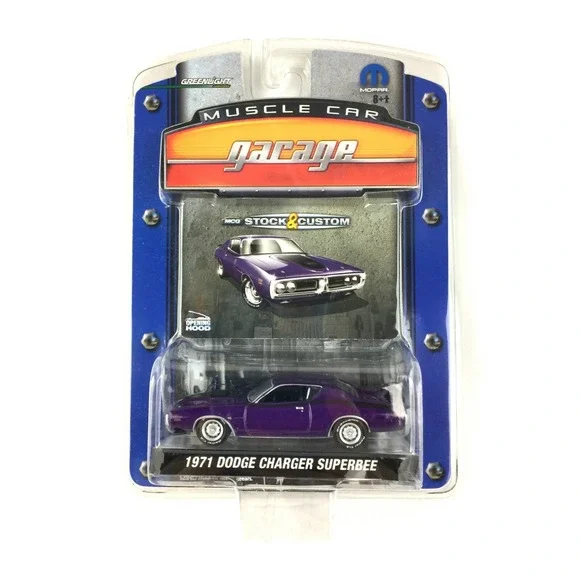 Greenlight Muscle Car Garage 1971 71 Dodge Charger Superbee‎ Purple Diecast 1/64