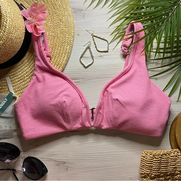 Maaji •• Floral Wire V-Neck Reversible Pink Bikini Top