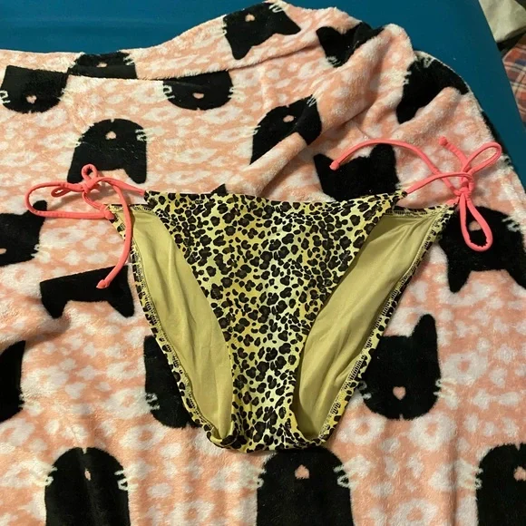 Vintage # y2k Victoria secret bikini bottoms. #victoriasecret #vintage