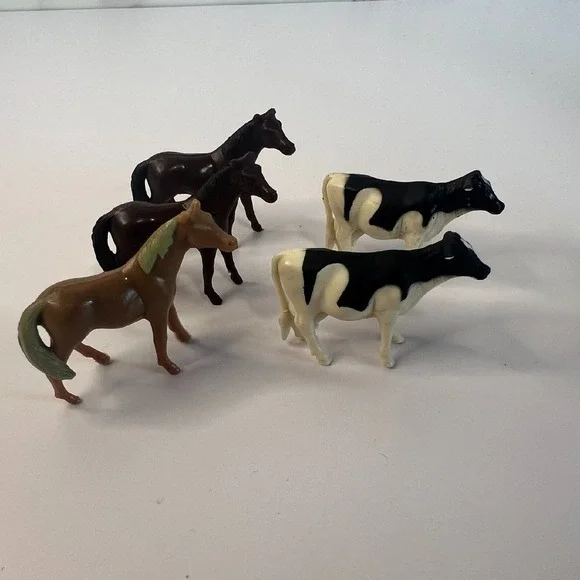 Lot of 5 Mini Farm Animals Toys for Tractors - ERTL Horses & Cows,‎ 1.5-2