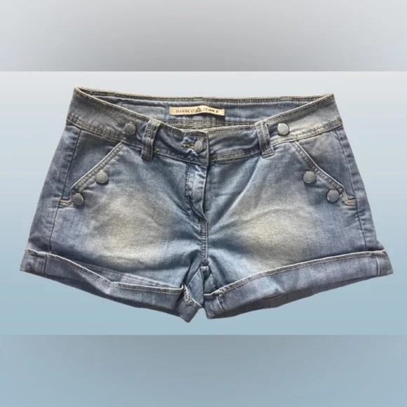 Bianco Shorts, Size 27, Denim w/Cuffs, 10.5” Long, 3” Inseam Pockets Vintage