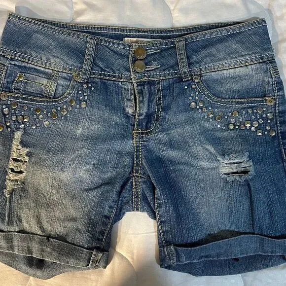 No Boundaries Denim Shorts Size 1