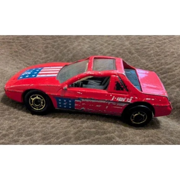 VTG Hot Wheels The Hot Ones 1984 Pontiac Fiero 2M4 Race Car 1458 Malaysia 1/64