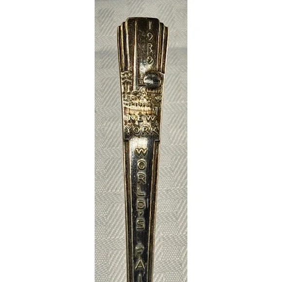 1939 New York World's Fair Silverplate spoon Government Building Collectible
