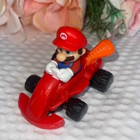 NINTENDO SUPER MARIO BROS -MARIO KART TOY CAR (PRE-OWNED)