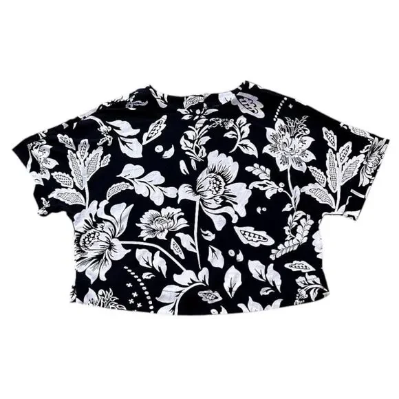 Adrianna Papell Cropped Button Up Back Black & White Floral Print Top Small