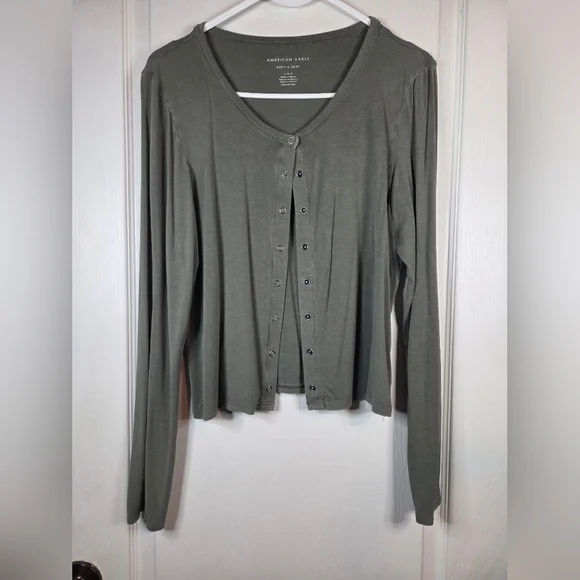 American Eagle Outfitters Sage Button-Down Shirt
