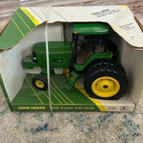 NIB Vintage 1/16 John Deere Model 7800 Row Crop Tractor Duals Collectors Edition