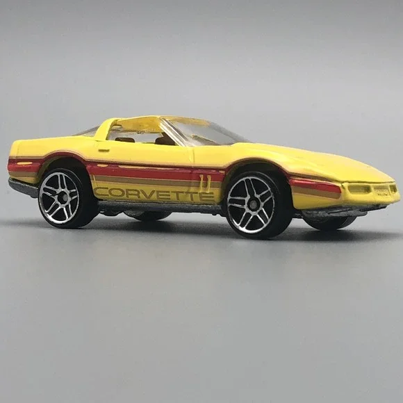 Hot Wheels 1980‎ '80 Chevrolet Chevy Corvette Car Yellow Diecast 1/64 Scale