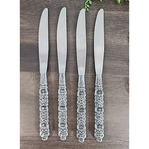 Oneida Community Stainless Table Butter Knife Knives 9 Inch 4 Pc VIOLA VOILA