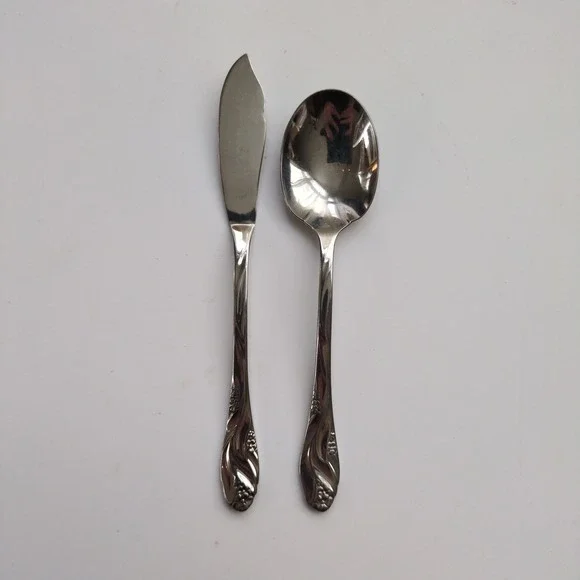 Vtg Oneida LORILEI Butter Knife & Sugar Spoon Stainless Floral Flatware Lorelei