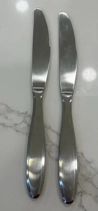 JA Henckels GEM SATIN Stainless 18/10 Outlined Flatware Set Of 2 Dinner Knives