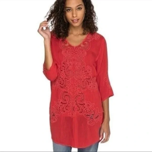 NWT Johnny Was Arlene appliqué Red Lace Tunic top with scoop neck 3/4 sleeves