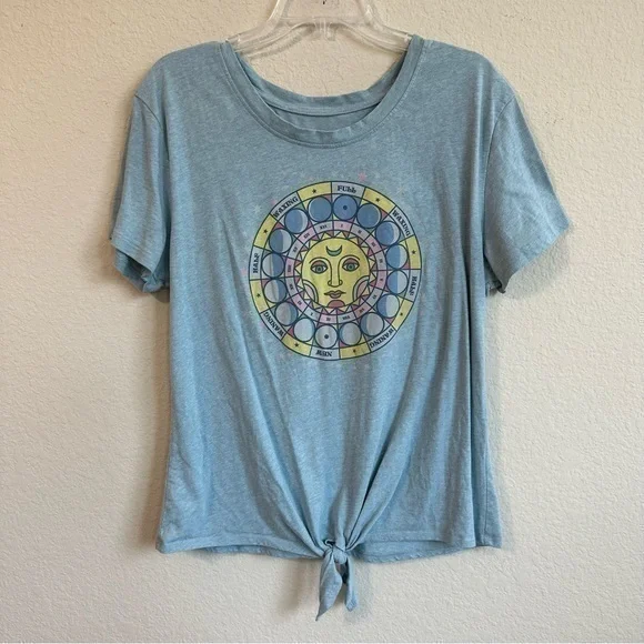 Zoe + Liv T-Shirt Moon Phases Graphic Tie Front Short Sleeve Tee Shirt Trendy