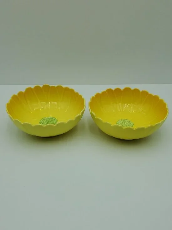 Pier 1 Sunflower Bowls Pier 1 Yellow Flower Shaped Soup Cereal Bowls