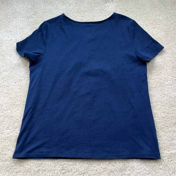 Croft & Barrow Women’s Navy Blue Eyelet Short Sleeve Top - Size M - VGUC