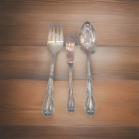 Wm. A. Rogers Silver Overlaid Oneida‎ Ltd. Chalice Harmony Serving Set