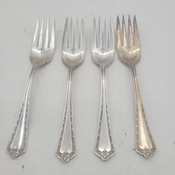 X4 Salad Fork Wm Rogers &‎ Son Silver Plate Hampden AA X 6.25