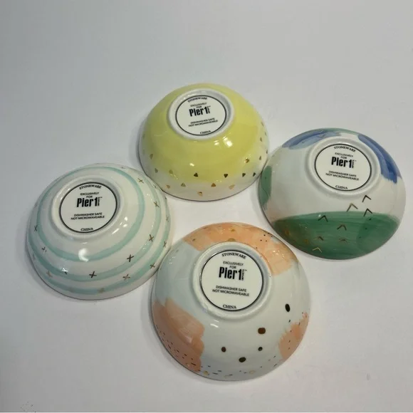 NWT Pier 1 imports Set Of 4 Ice Cream Dessert Sauce Stoneware Ceramic Bowls