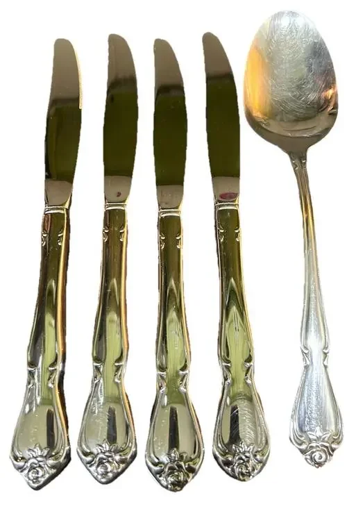 1881 Rogers Oneida LTD True Arbor Rose Set- 4 Dinner Knives 1 Fork Stainless