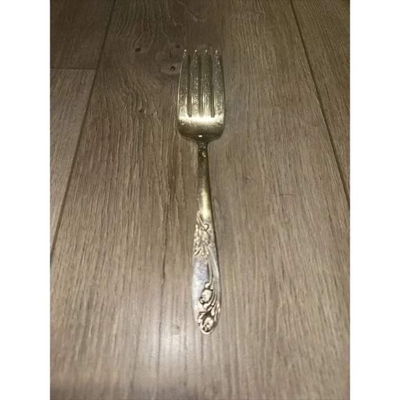 Vintage National Silverplate Garden of Roses Serving Cold‎ Meat Fork