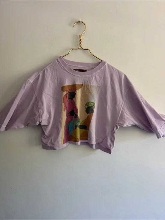 GENERRA Lilac Cropped Graphic Tee vintage!!