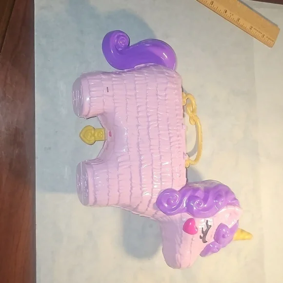 Polly Pockets Unicorn Doll House