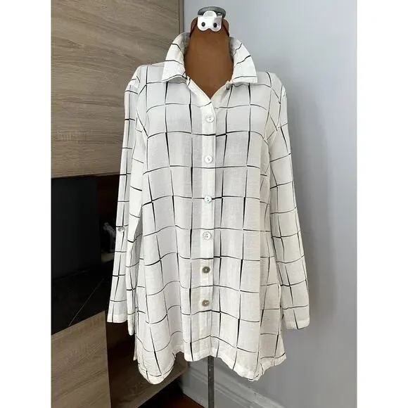 John Mark Wms Sz S Grid A-Line Tunic Top White Lagenlook Casual Breezy Relaxed